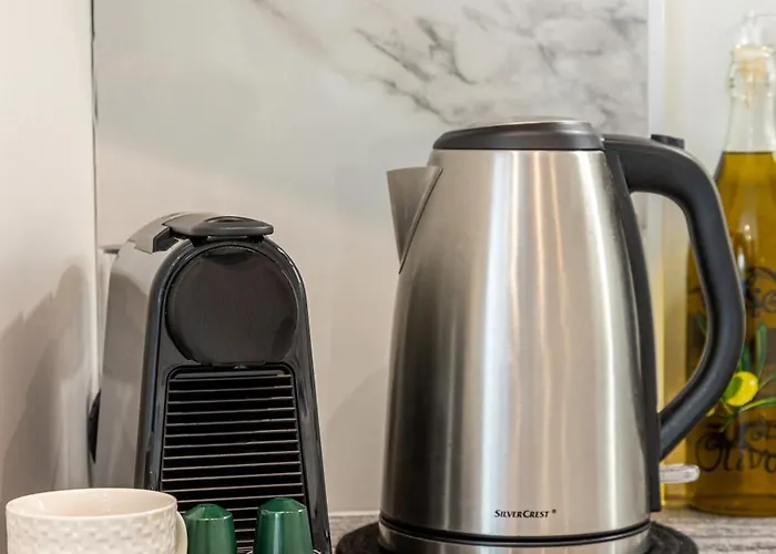 Lv Home: A Living Experience ! Lägenhet