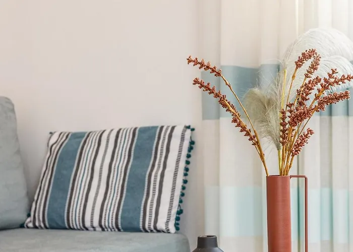 Lv Home: A Living Experience ! شقة خيرسونِسوس